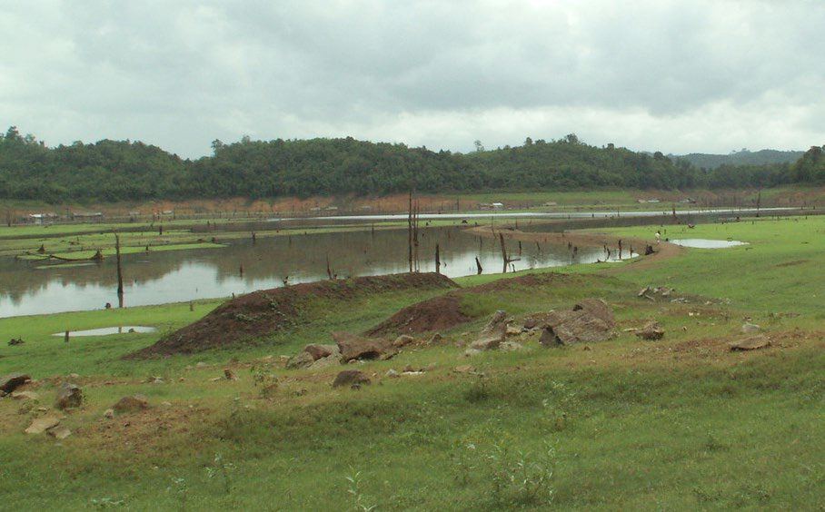 Exposed earthworks on the reservoir bed